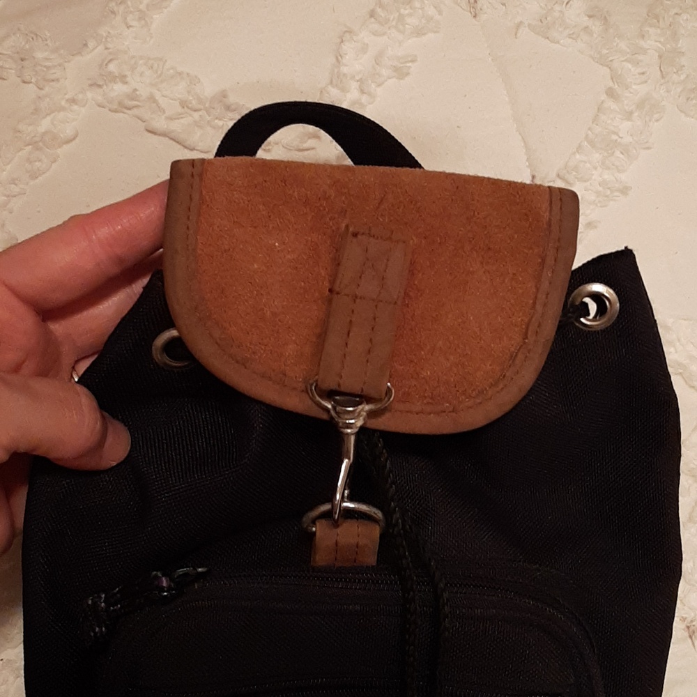 1990s erra mini backpack in black - Picture 2 of 11